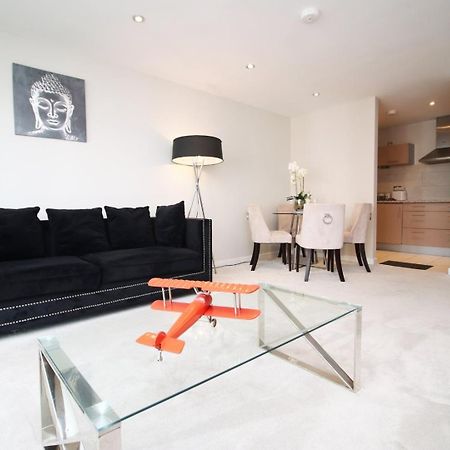 Perfect Getaway In Cardiff Marina Apartment ภายนอก รูปภาพ
