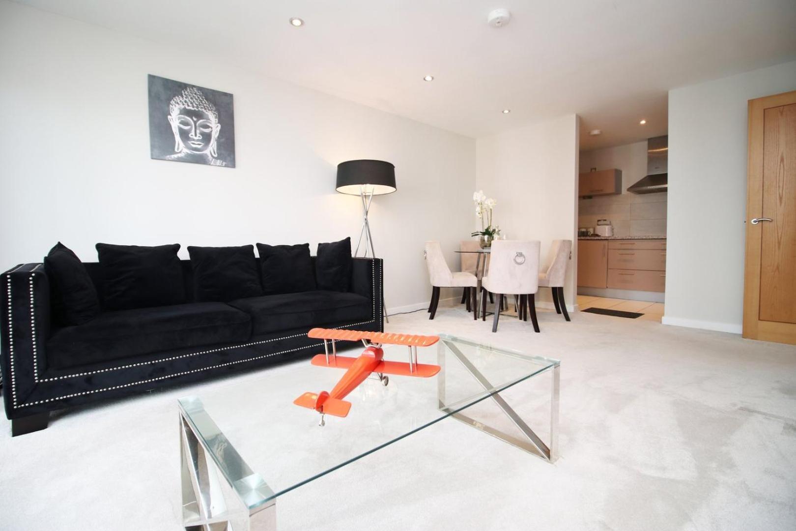 Perfect Getaway In Cardiff Marina Apartment ภายนอก รูปภาพ