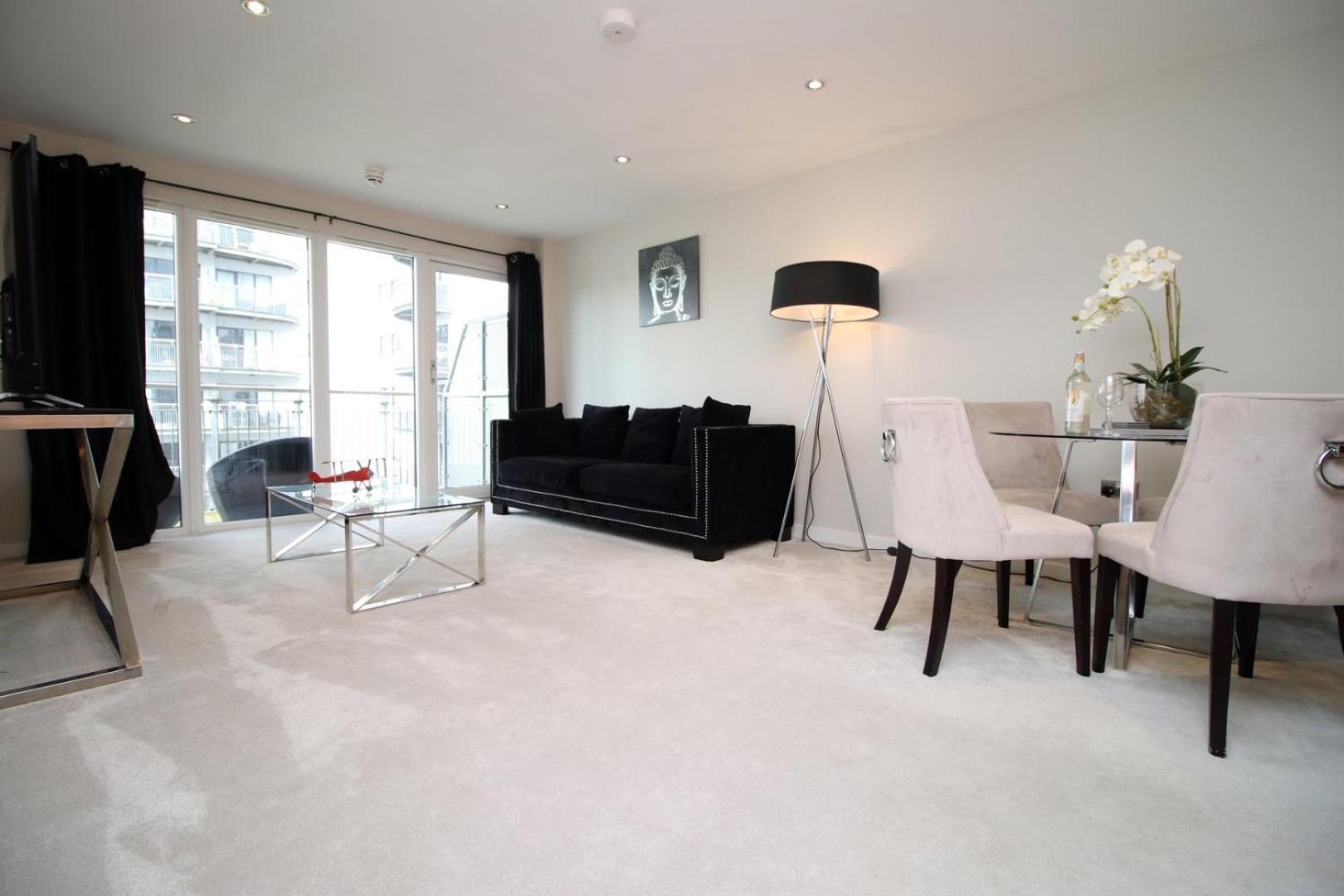 Perfect Getaway In Cardiff Marina Apartment ภายนอก รูปภาพ