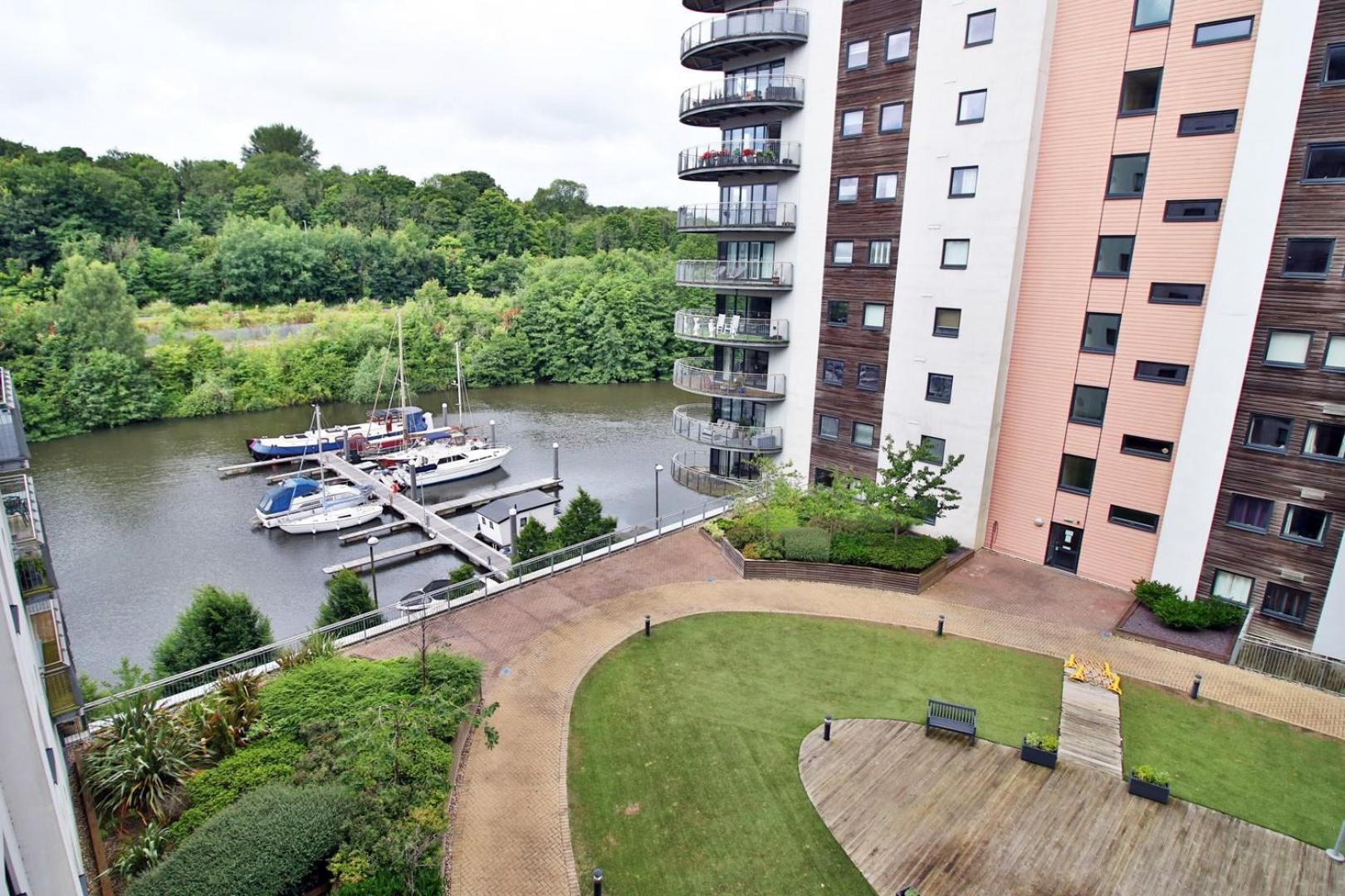 Perfect Getaway In Cardiff Marina Apartment ภายนอก รูปภาพ
