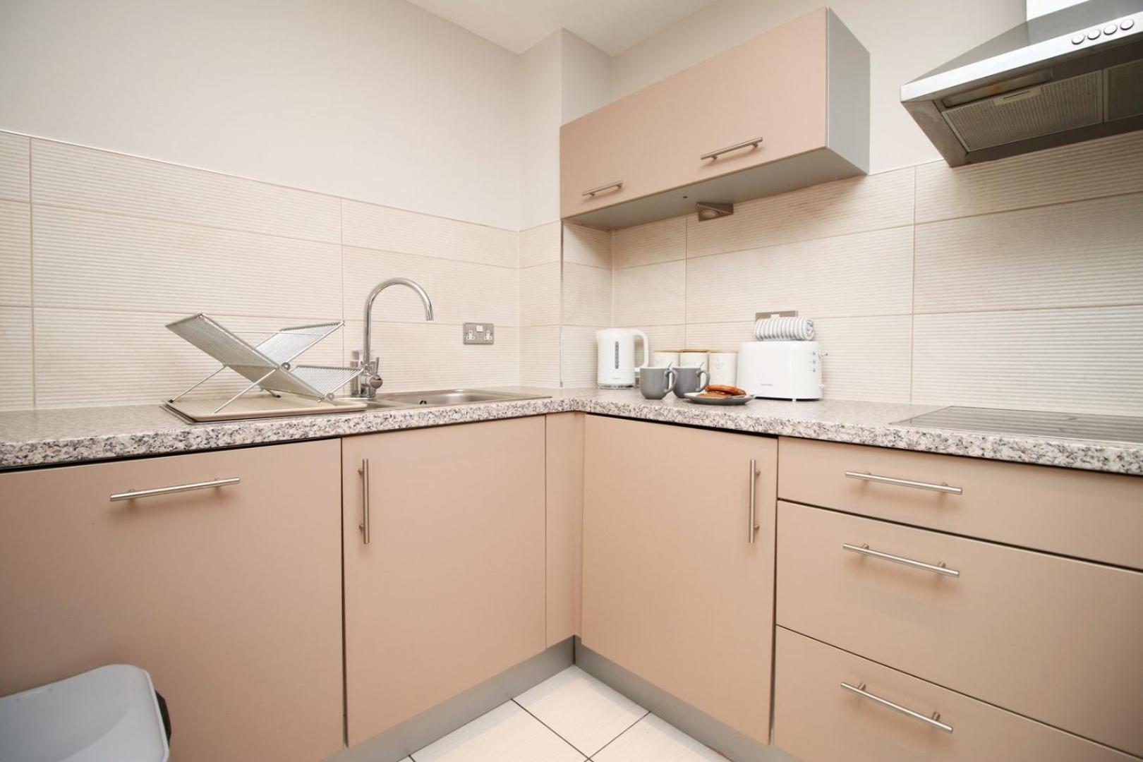 Perfect Getaway In Cardiff Marina Apartment ภายนอก รูปภาพ