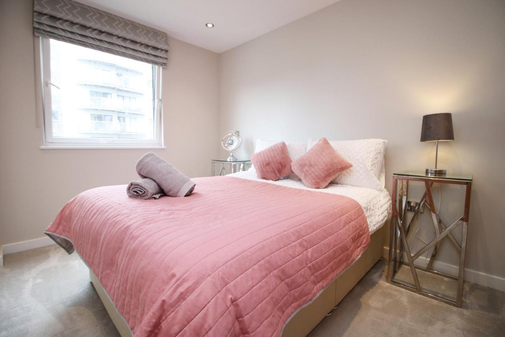 Perfect Getaway In Cardiff Marina Apartment ภายนอก รูปภาพ