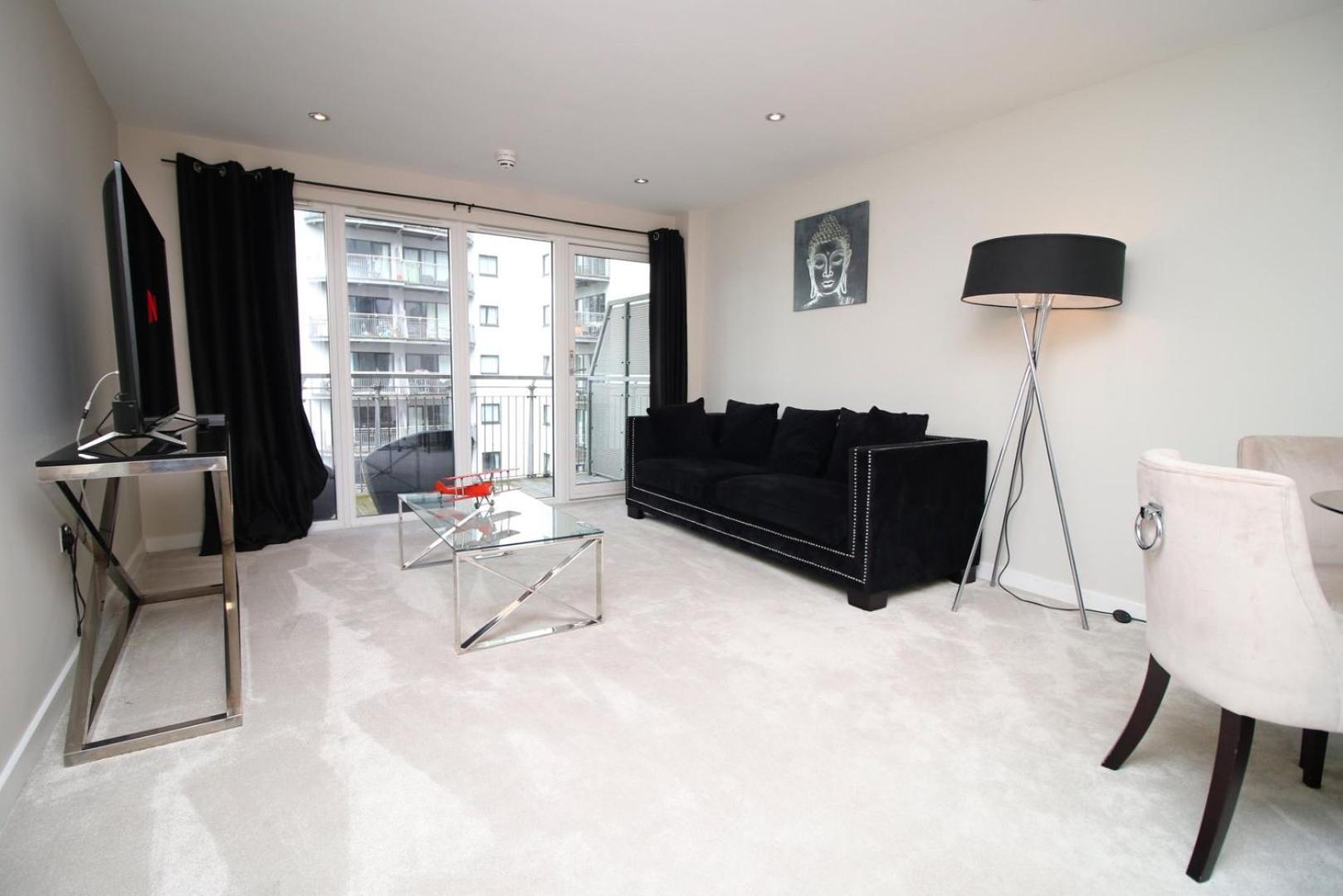 Perfect Getaway In Cardiff Marina Apartment ภายนอก รูปภาพ