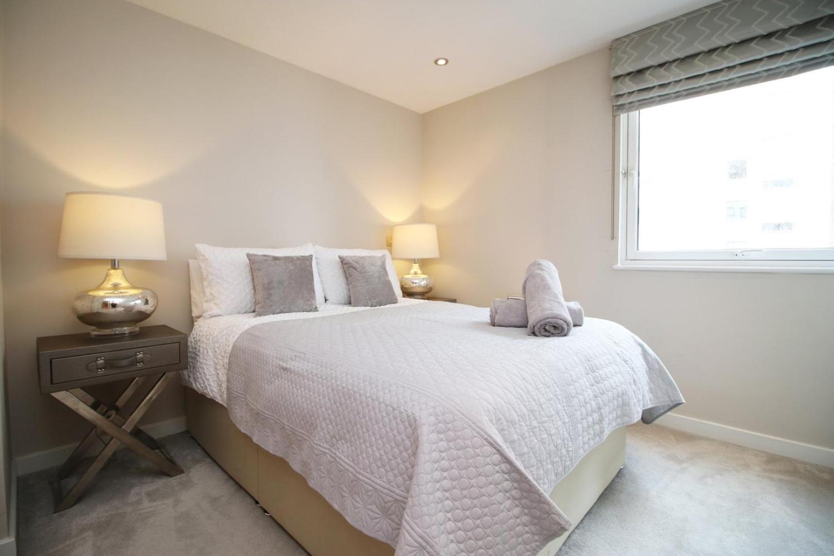 Perfect Getaway In Cardiff Marina Apartment ภายนอก รูปภาพ